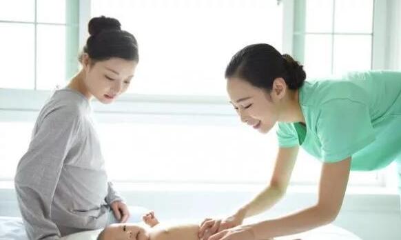 怎么選擇靠譜育兒嫂？居家育兒嫂的主要工作職責(zé)！